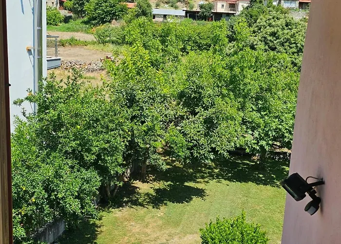 Hillside View * Káto Loutrákion